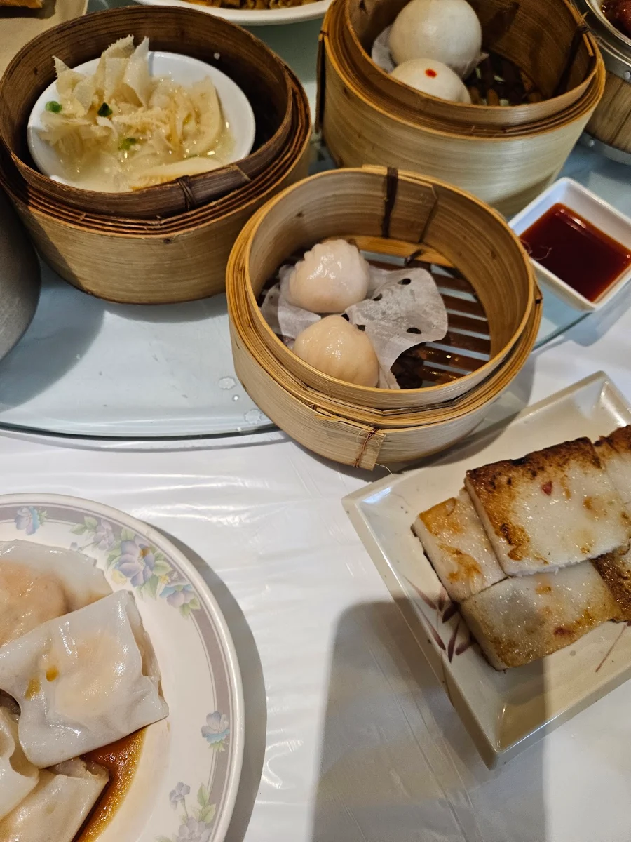 蠔皇叉燒包 steamed bbq pork buns